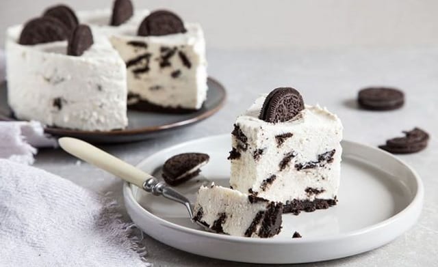 Oreo Mousse Cake.